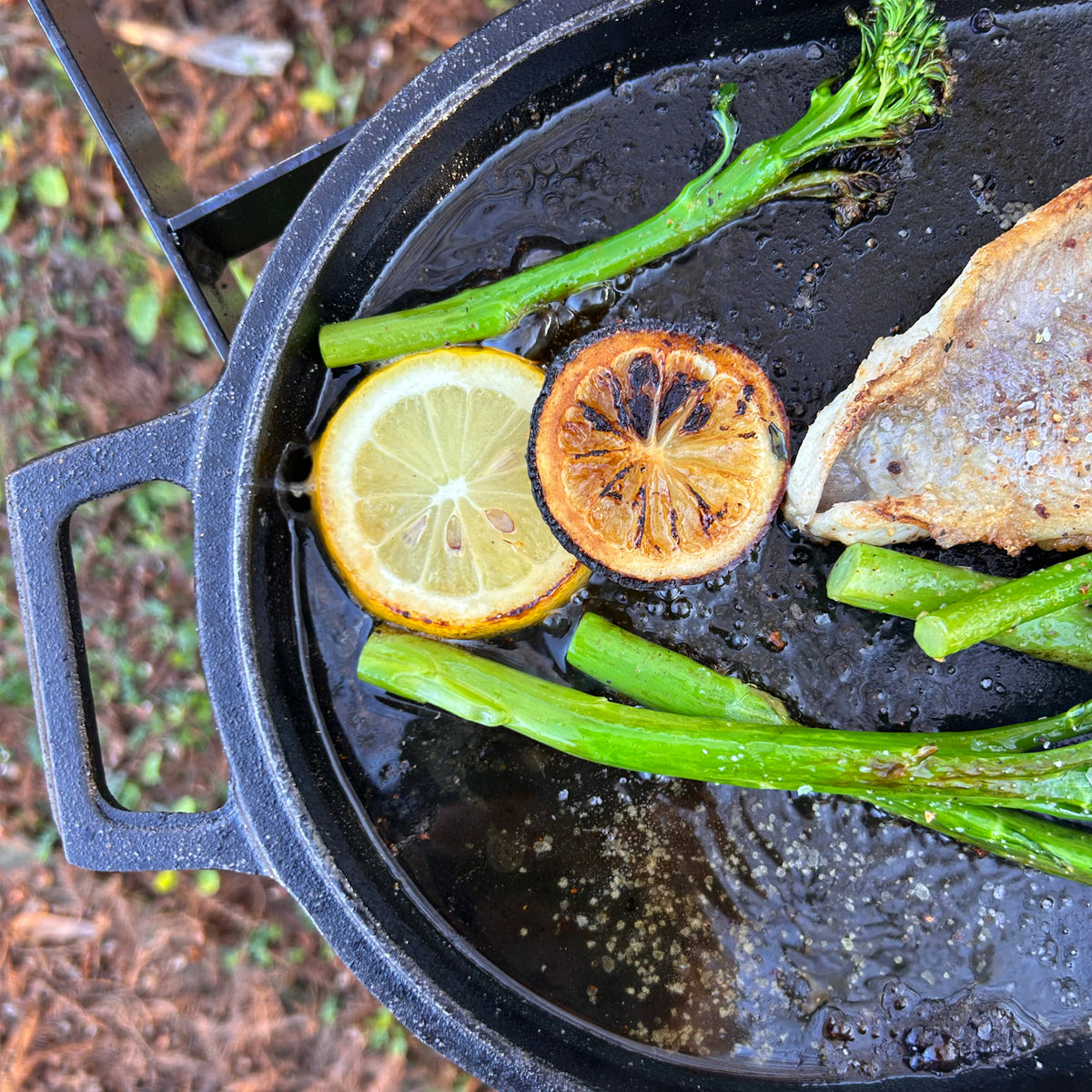 6-qt Cast Iron Oval Fryer with Griddle Lid