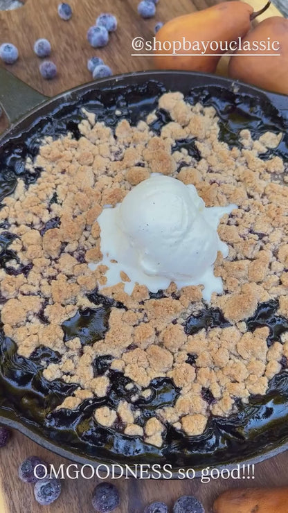 Short video of blueberry pie in a cast iron skillet