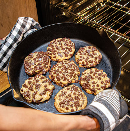 16-in Cast Iron Double-Handled Skillet