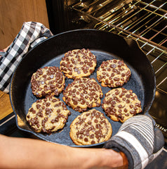 16-in Cast Iron Double-Handled Skillet w/Pour Spouts